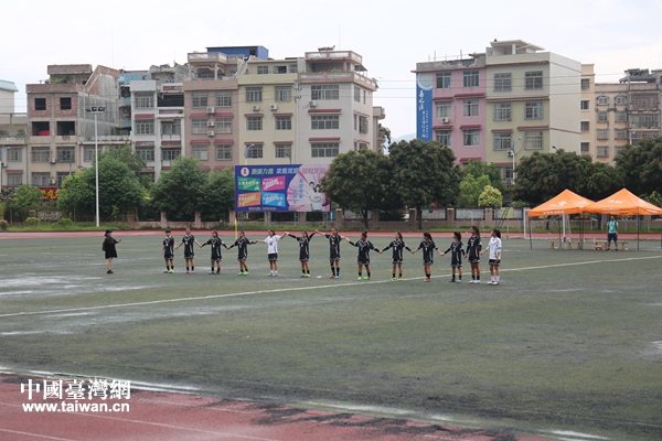 台湾女子足球队到广西钦州交流