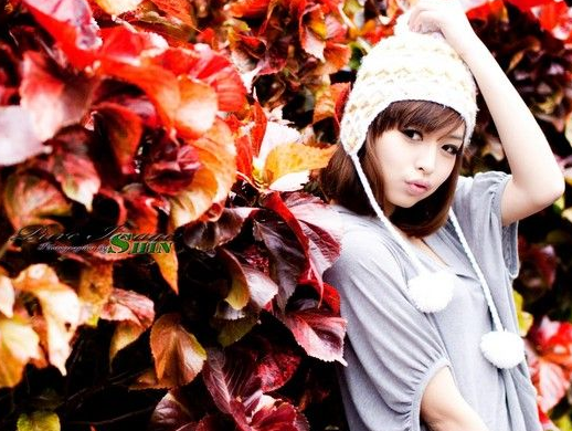 豆腐西施!美女模特摆摊卖臭豆腐 顾客:下次还要来(组图)