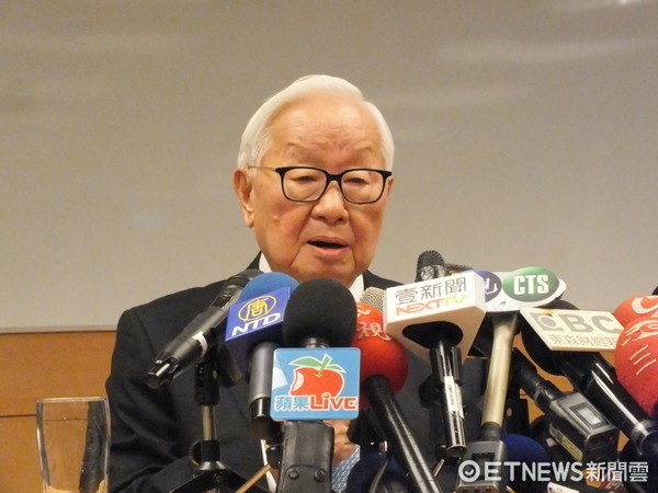 张忠谋:两岸关系冷淡 未来最大竞争来自对手三星 张忠谋:两岸关系冷淡 未来最大竞争来自对手三星