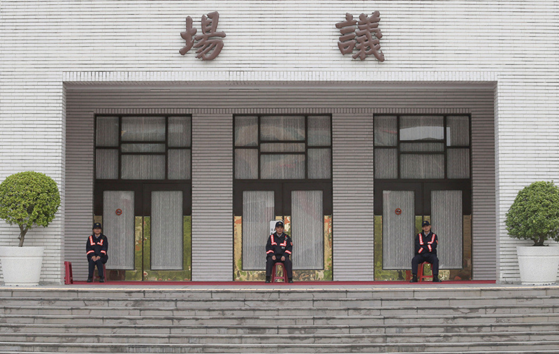 民进党"一例一休"议案遭内外交逼 台"立院"山雨欲来 民进党"一例一休"议案遭内外交逼 台"立院"山雨欲来