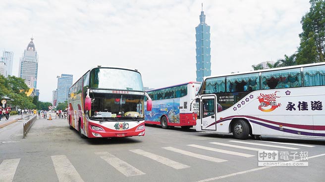 台“大选”前陆客团骤减 8成游览车无生意可做