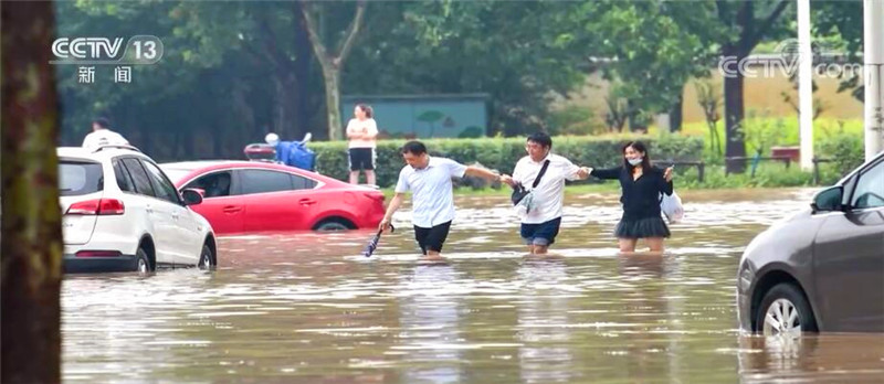 道路救援車簡(jiǎn)筆畫_鳥類簡(jiǎn)筆畫作品_道路緊急救援