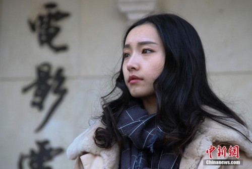 南京艺术学院考生报名 帅气靓丽惹人眼球