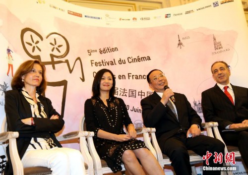 徐静蕾亮相巴黎为法国中国电影节揭幕