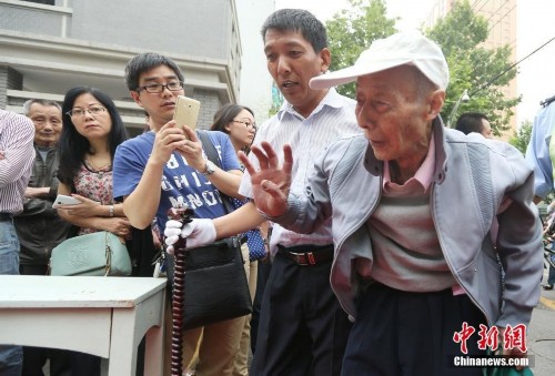 南京86岁老人再战高考