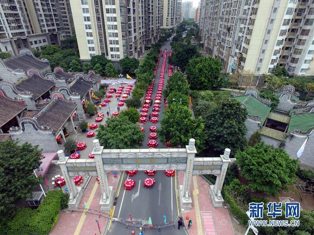 新闻中心 大陆 社会 昨晚6时许,广州猎德村梁,麦两大家族村民,齐聚两