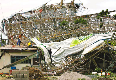 台风"康森"横扫菲律宾 至少26死60人失踪(图)