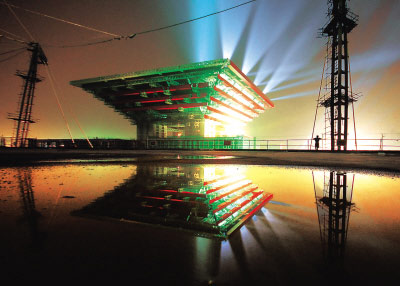 中国馆探秘——披上中国红陡然添光彩