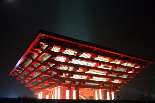 世博园区建设已完成九成 中国馆开始全面布展