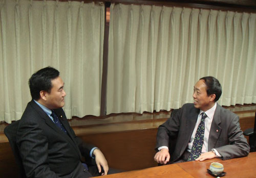 访问团参观日本爱知县爱地球博纪念馆