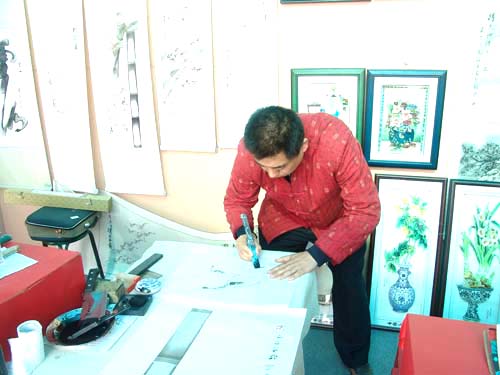 王濮方的刀书画已经成为濮阳市的一大文化品牌